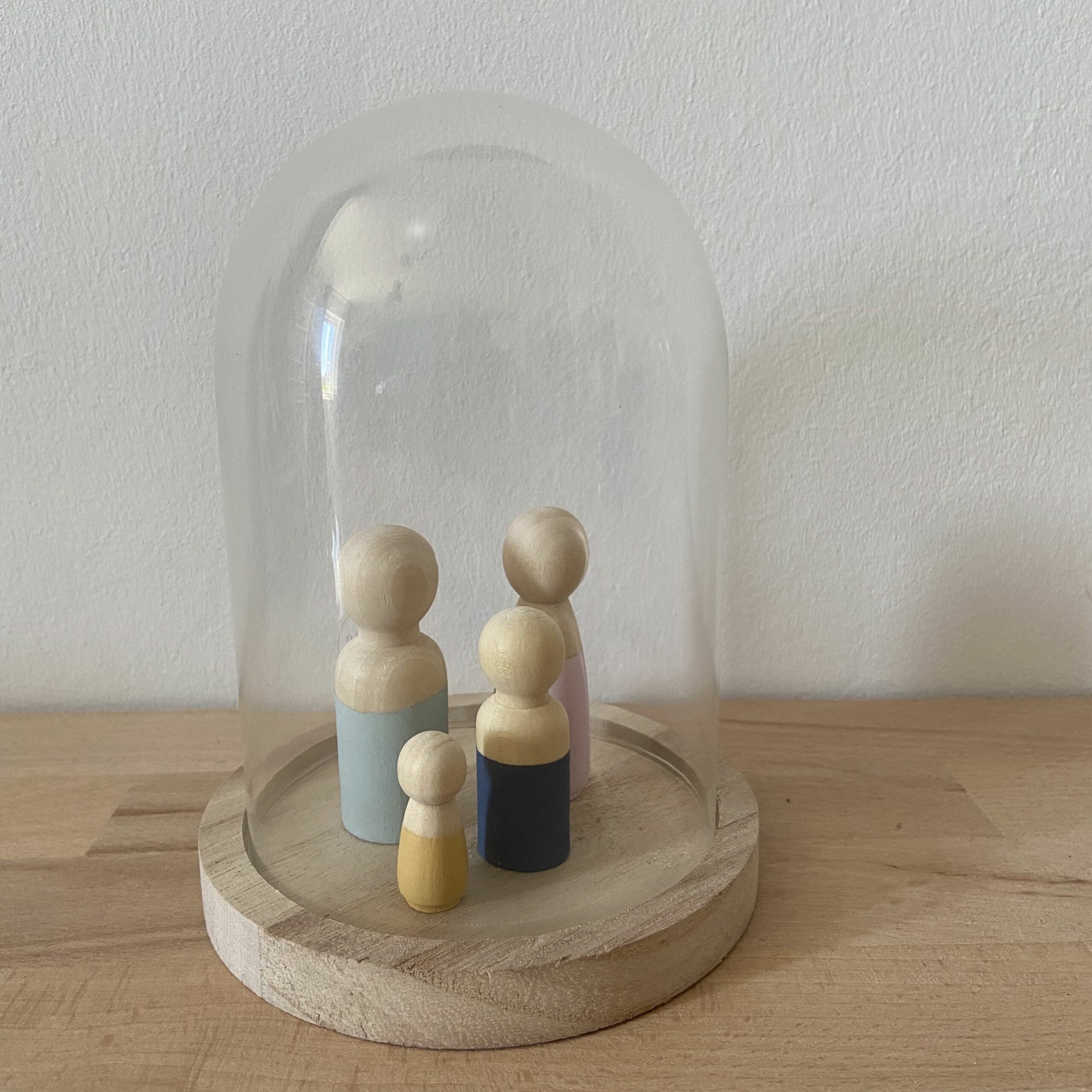delen Achternaam Probleem Small stolp van hout en glas, voor je houten poppetjes - liefsvanlauren.nl delen Achternaam Probleem Small stolp van hout en glas, voor je houten poppetjes - liefsvanlauren.nl